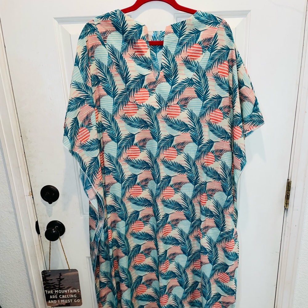 💚💙 Malai Cover Up - Brand New 💙💚